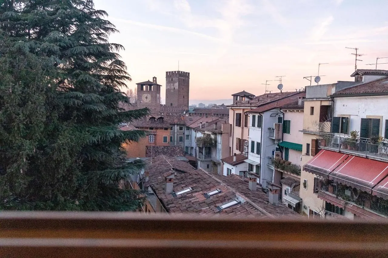 ** Guest house Scaligero Rooms Verona Italy