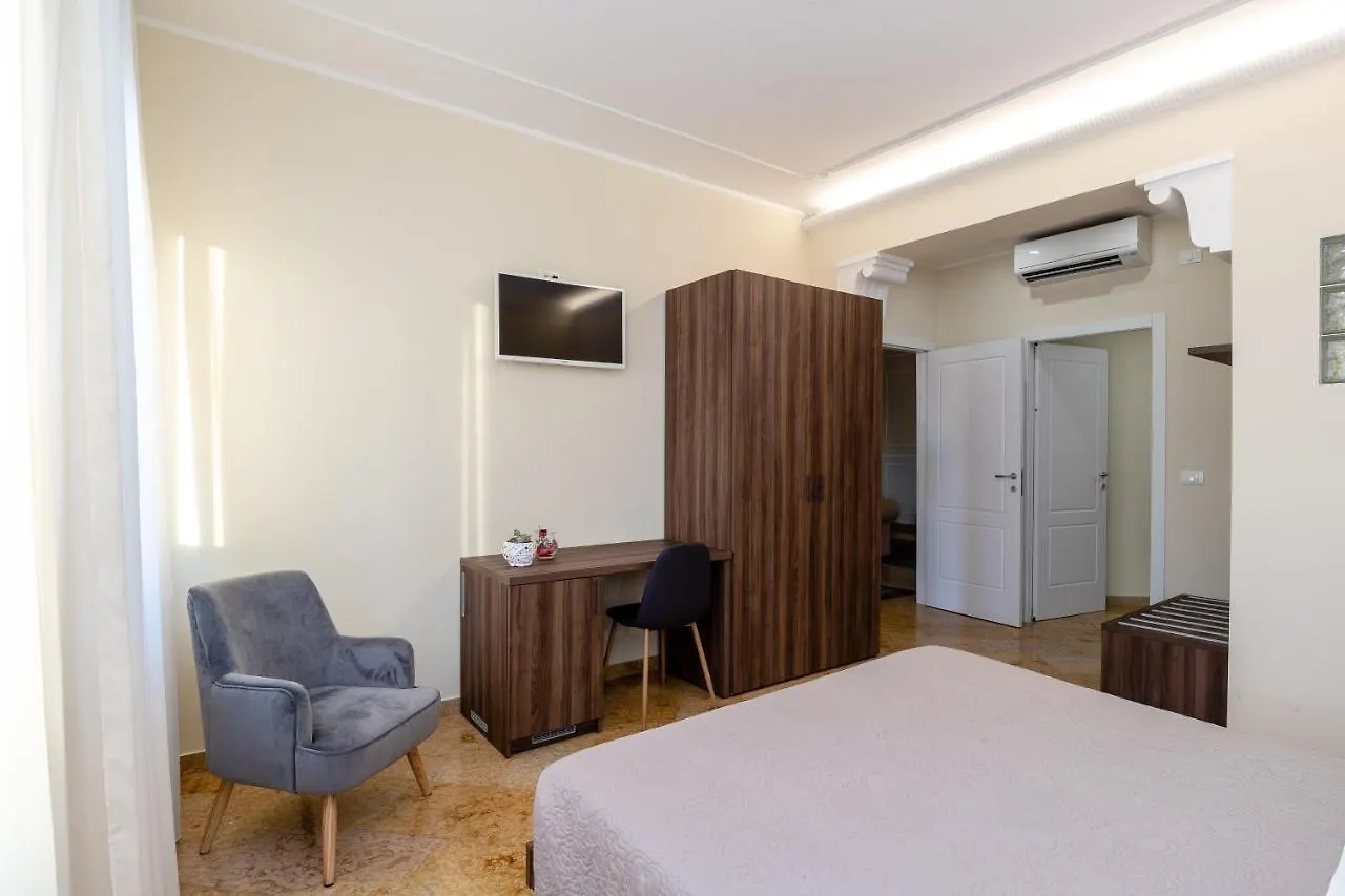 Scaligero Rooms Verona Italy