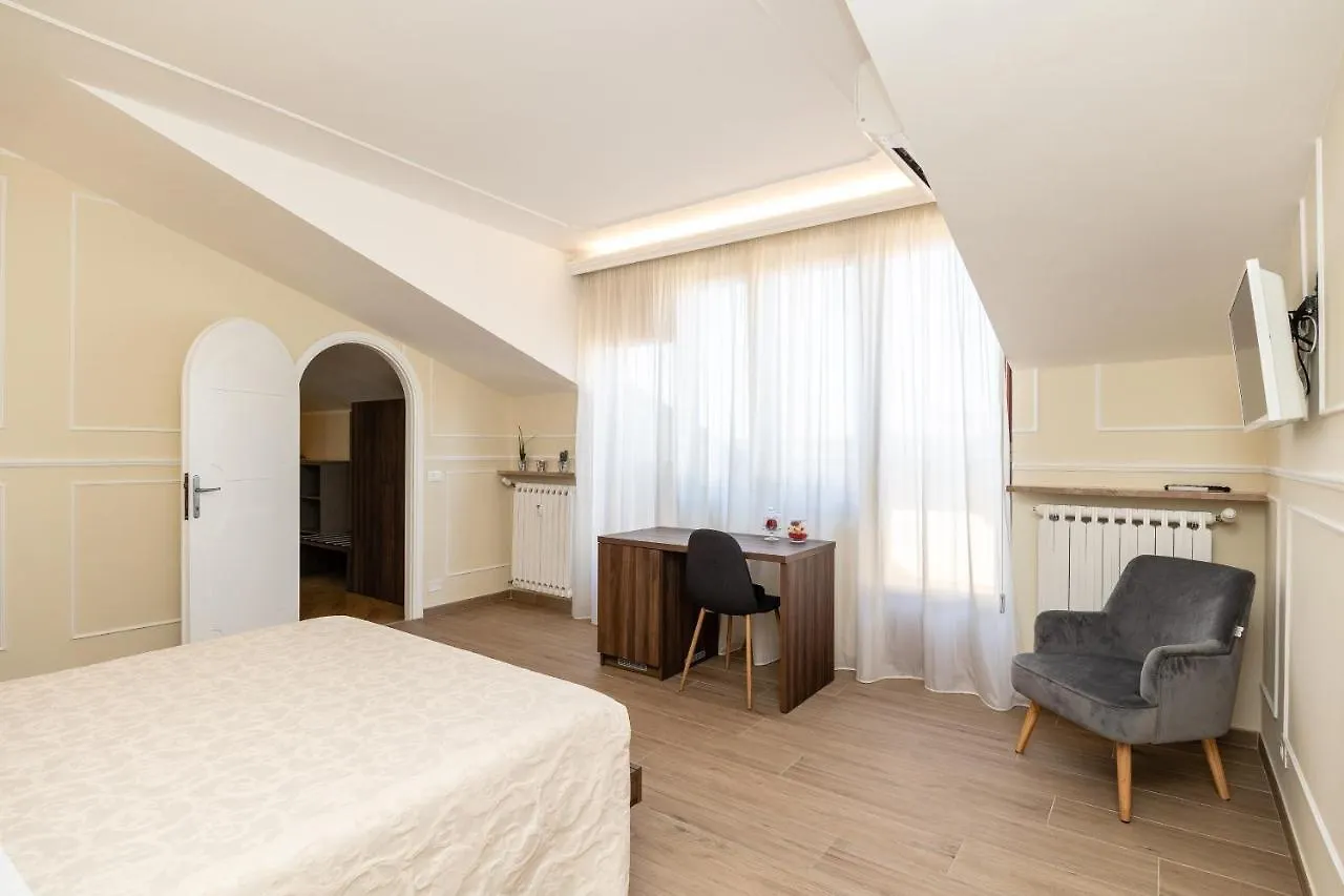 Scaligero Rooms Verona 2*,  Italy
