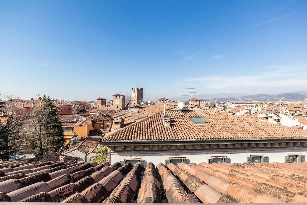 Scaligero Rooms Verona 2*,  Italy